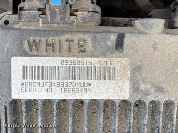 image for item EE4113 1999 Chevrolet Suburban C1500 SUV