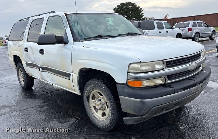 image for item EE4114 2005 Chevrolet Suburban 1500  SUV
