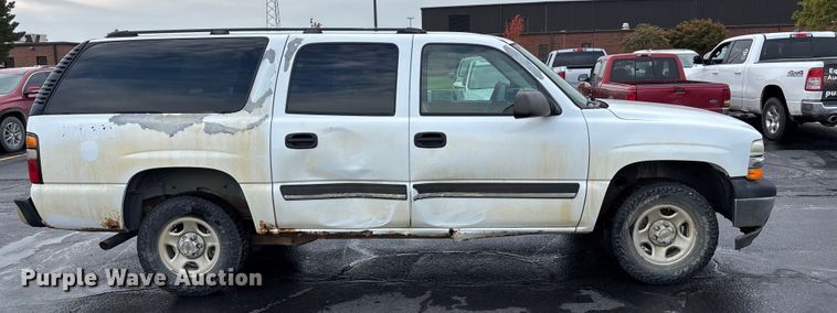 image for item EE4114 2005 Chevrolet Suburban 1500  SUV