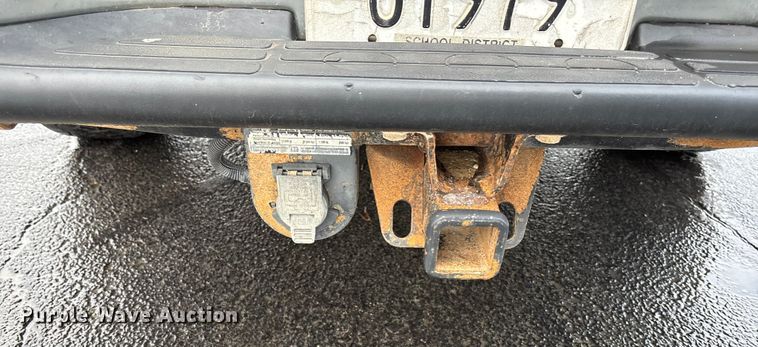 image for item EE4114 2005 Chevrolet Suburban 1500  SUV