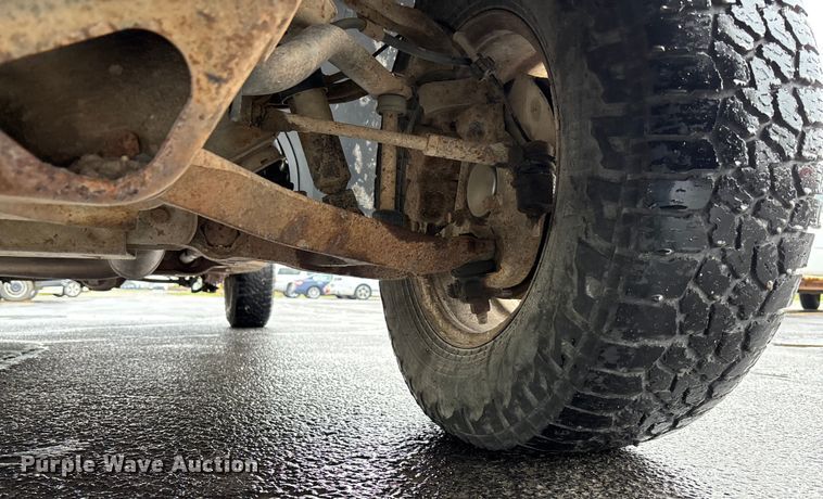 image for item EE4114 2005 Chevrolet Suburban 1500  SUV