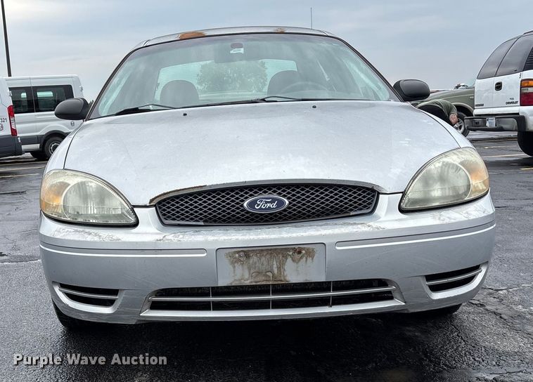 image for item EE4115 2006 Ford Taurus 
