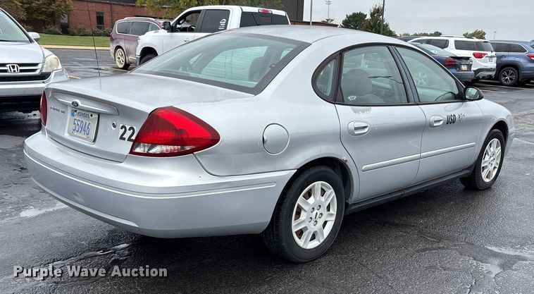 image for item EE4115 2006 Ford Taurus 