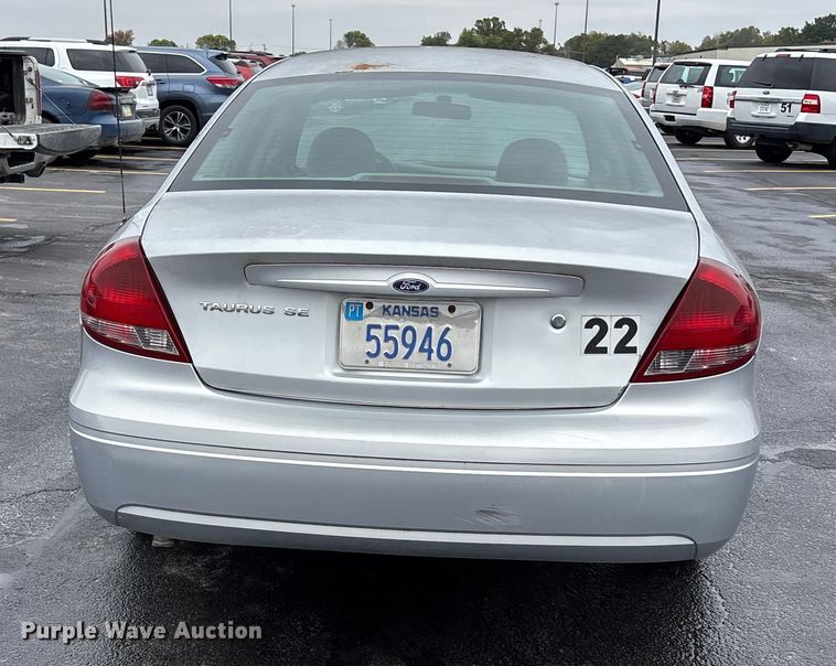 image for item EE4115 2006 Ford Taurus 