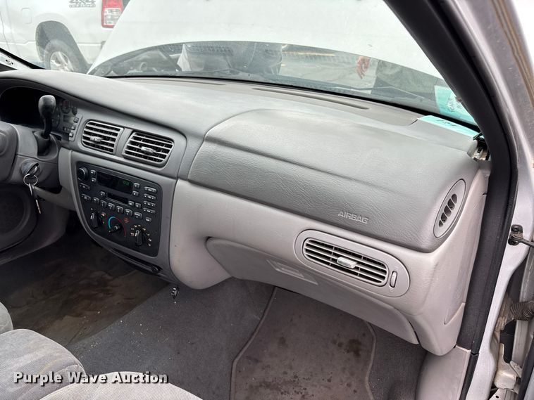 image for item EE4115 2006 Ford Taurus 