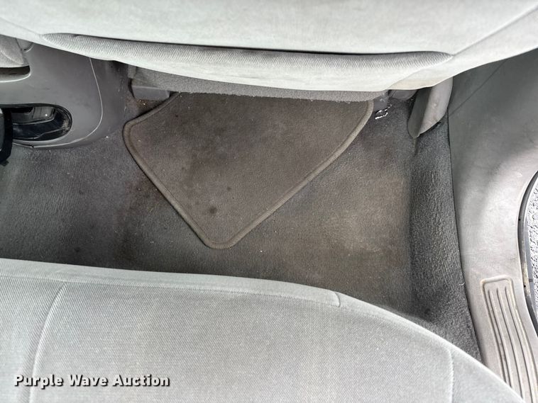 image for item EE4115 2006 Ford Taurus 