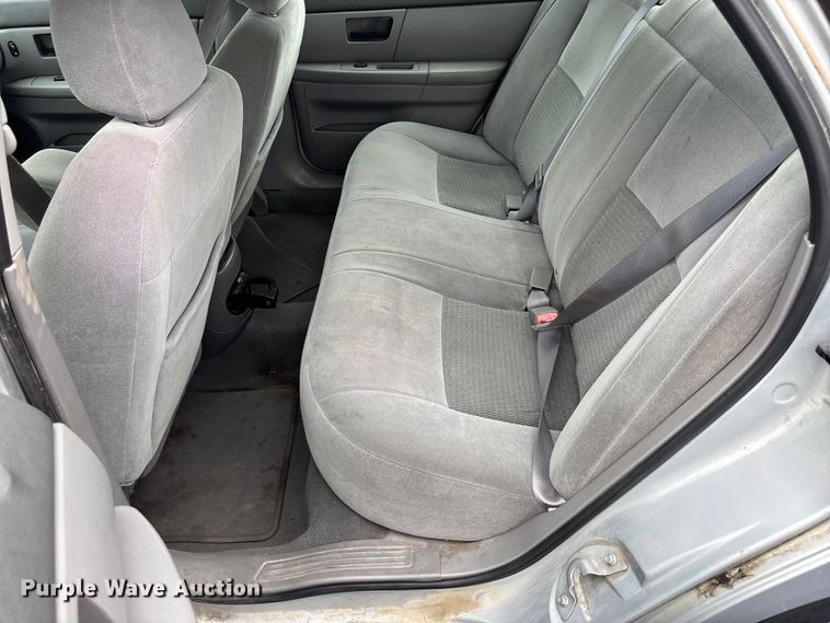 image for item EE4115 2006 Ford Taurus 