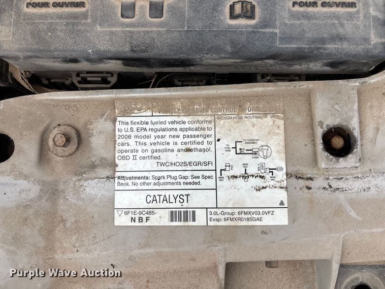 image for item EE4115 2006 Ford Taurus 