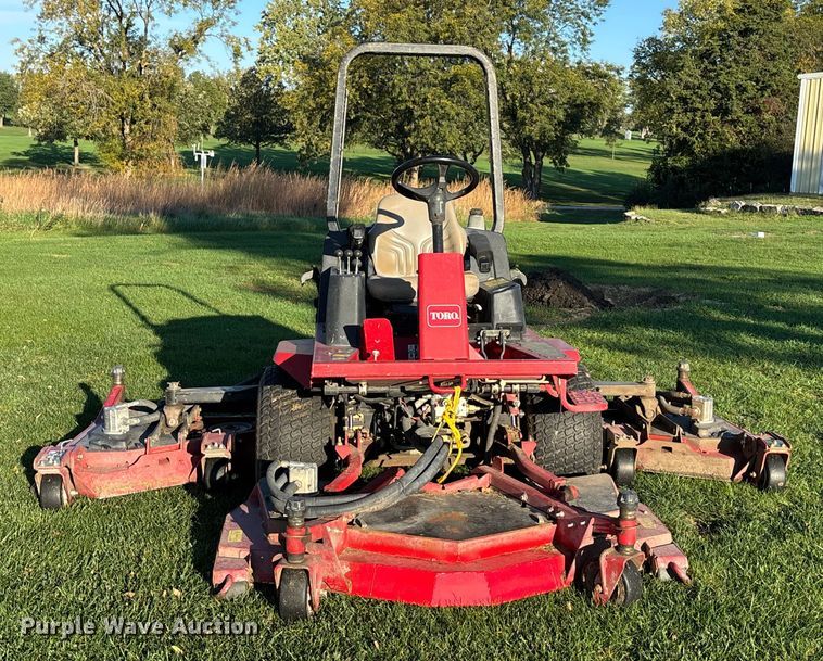 image for item EE4159 Toro 4000D GroundsMaster  lawn mower