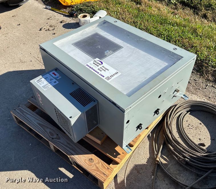 image for item EE4164 (10) electrical boxes