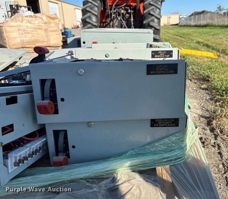 image for item EE4164 (10) electrical boxes