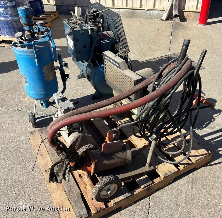 image for item EE4169 Tools