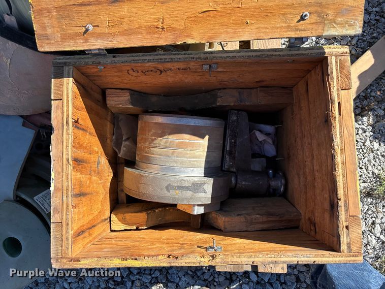 image for item EE4176 Building materials