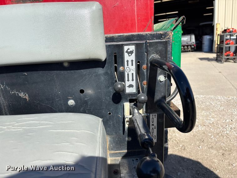 image for item EE4189 1996 Cushman 3W Turf UTV utility vehicle
