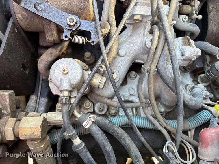 image for item EE4189 1996 Cushman 3W Turf UTV utility vehicle