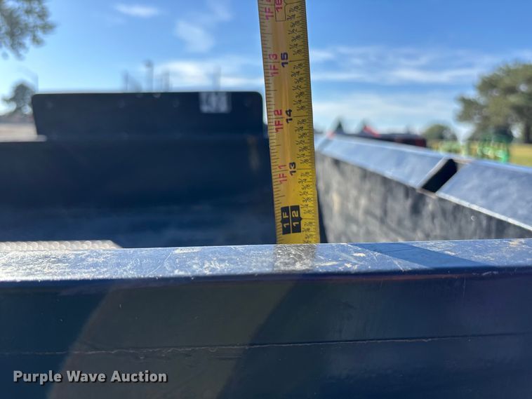 image for item EE4191 2001 Cushman Turf Truckster utility vehicle