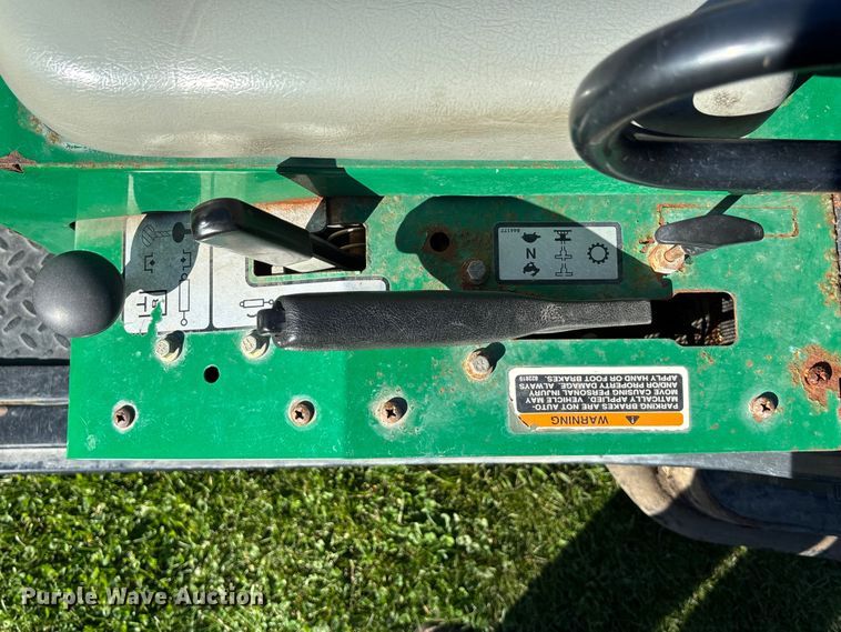 image for item EE4191 2001 Cushman Turf Truckster utility vehicle