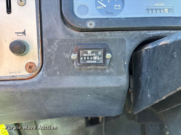 image for item EE4191 2001 Cushman Turf Truckster utility vehicle