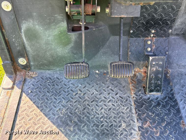 image for item EE4191 2001 Cushman Turf Truckster utility vehicle