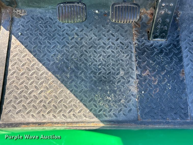 image for item EE4191 2001 Cushman Turf Truckster utility vehicle