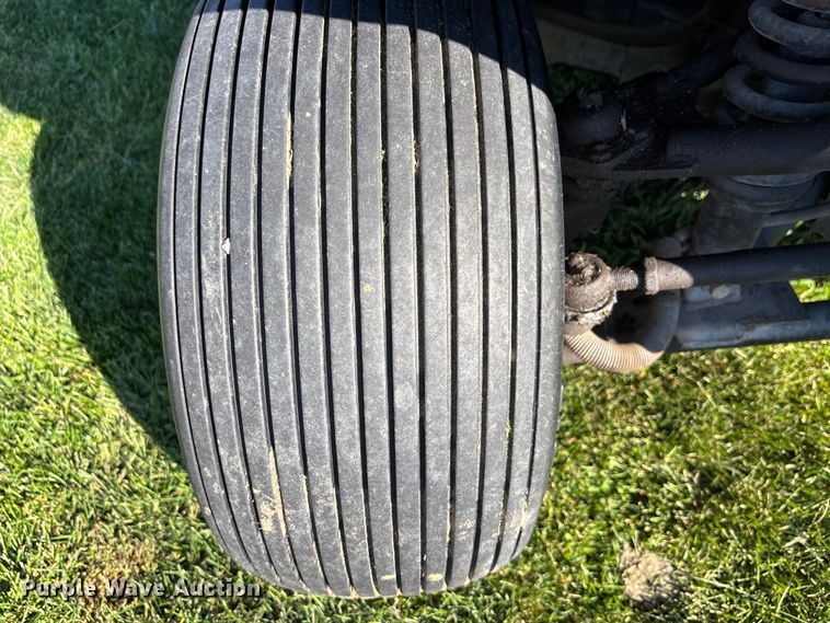 image for item EE4191 2001 Cushman Turf Truckster utility vehicle