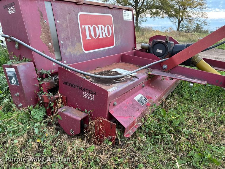 image for item EE4195 2004 Toro 93/83 seeder