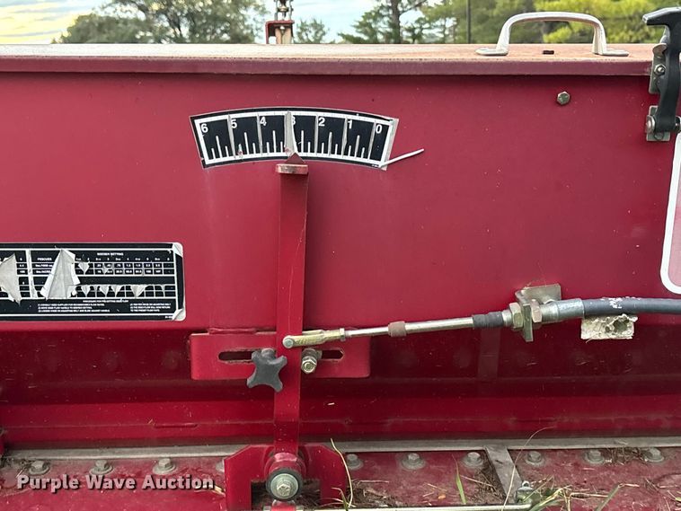 image for item EE4195 2004 Toro 93/83 seeder