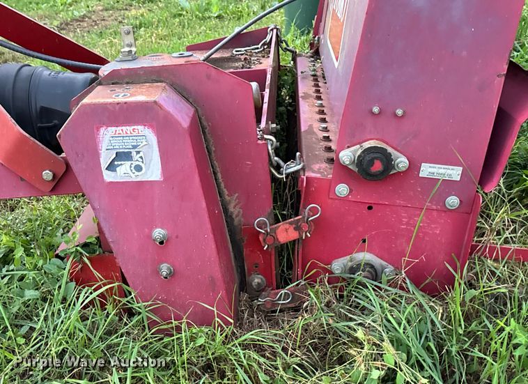 image for item EE4195 2004 Toro 93/83 seeder