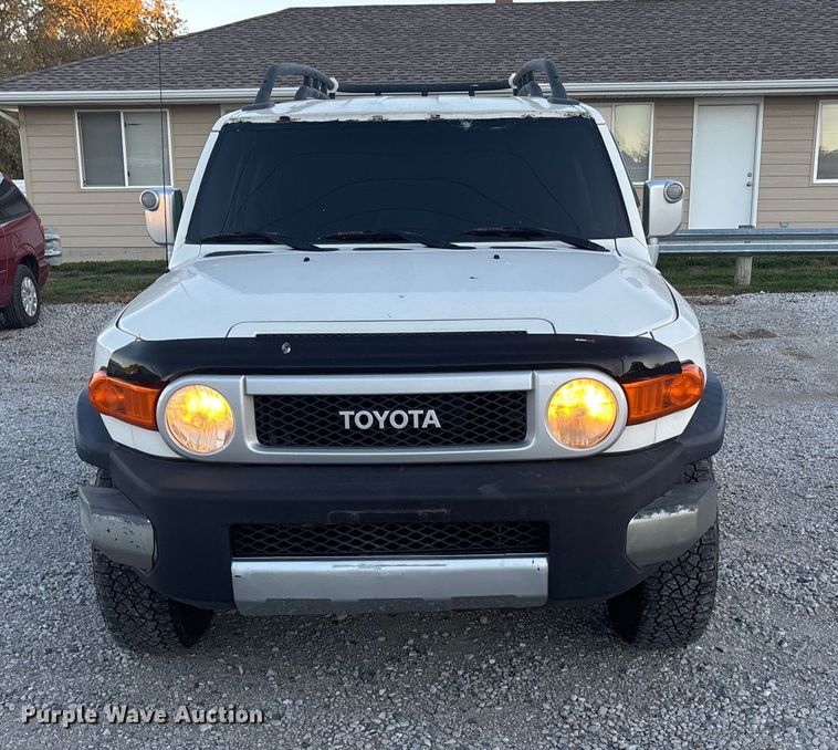 image for item EE4199 2010 Toyota FJ Cruiser SUV