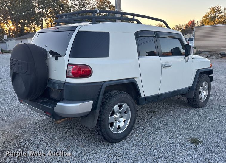 image for item EE4199 2010 Toyota FJ Cruiser SUV