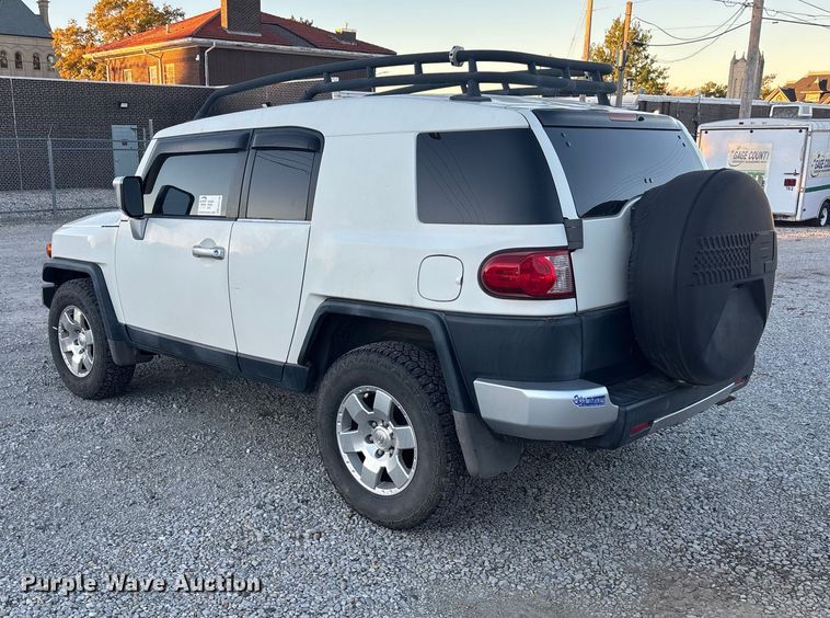 image for item EE4199 2010 Toyota FJ Cruiser SUV