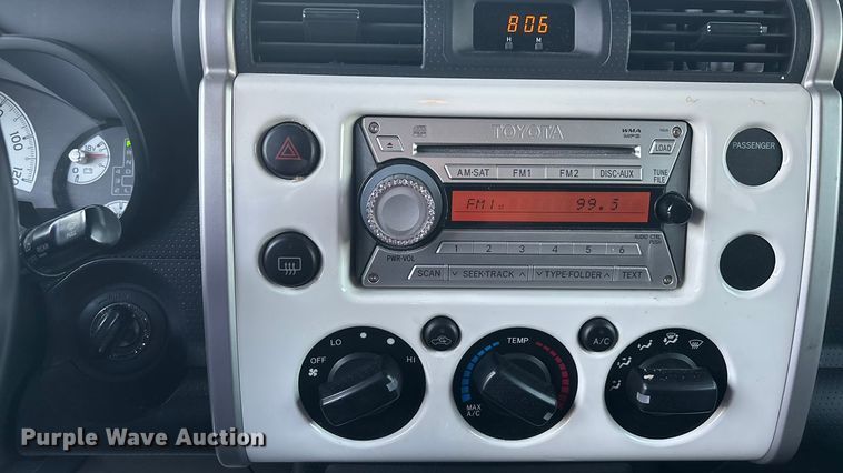 image for item EE4199 2010 Toyota FJ Cruiser SUV