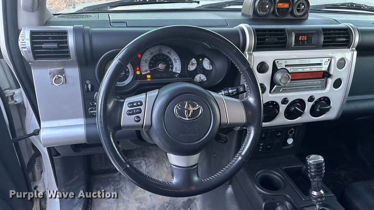 image for item EE4199 2010 Toyota FJ Cruiser SUV