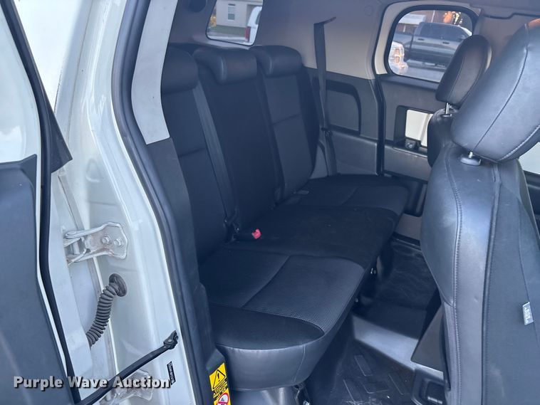 image for item EE4199 2010 Toyota FJ Cruiser SUV