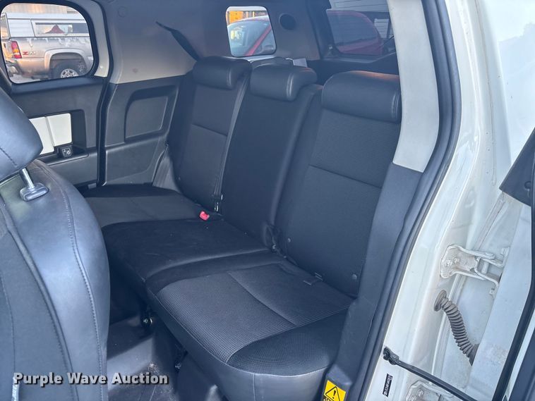 image for item EE4199 2010 Toyota FJ Cruiser SUV