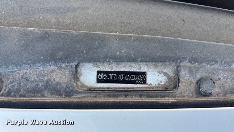 image for item EE4199 2010 Toyota FJ Cruiser SUV