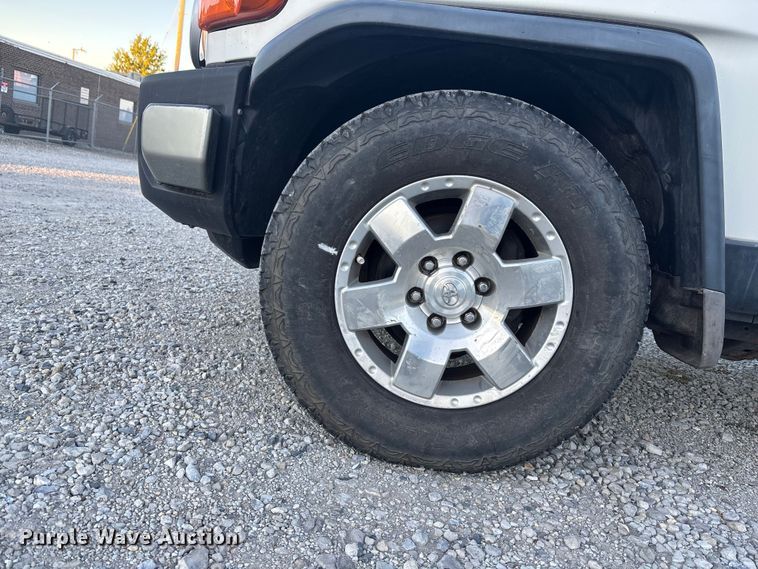 image for item EE4199 2010 Toyota FJ Cruiser SUV