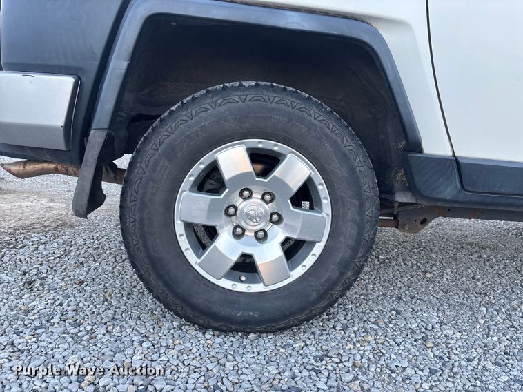 image for item EE4199 2010 Toyota FJ Cruiser SUV