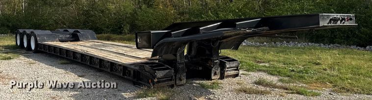 image for item EF2188 2007 Landoll lowboy equipment trailer