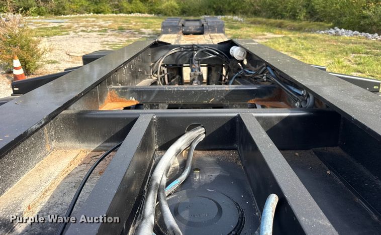 image for item EF2188 2007 Landoll lowboy equipment trailer