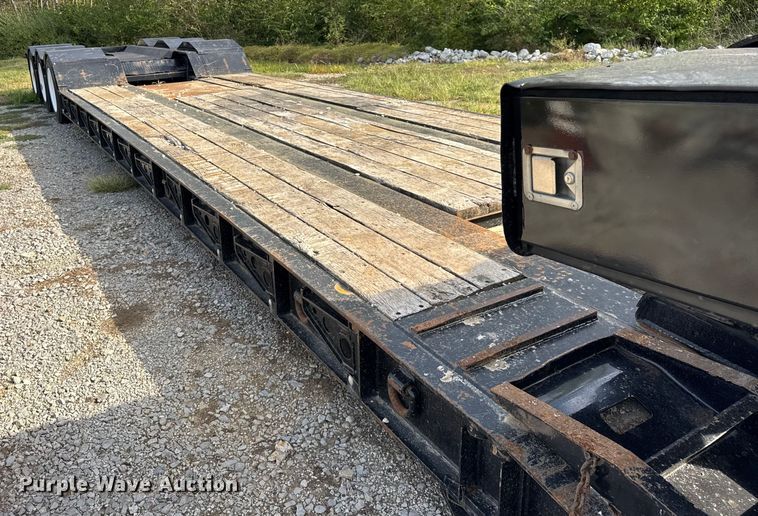 image for item EF2188 2007 Landoll lowboy equipment trailer