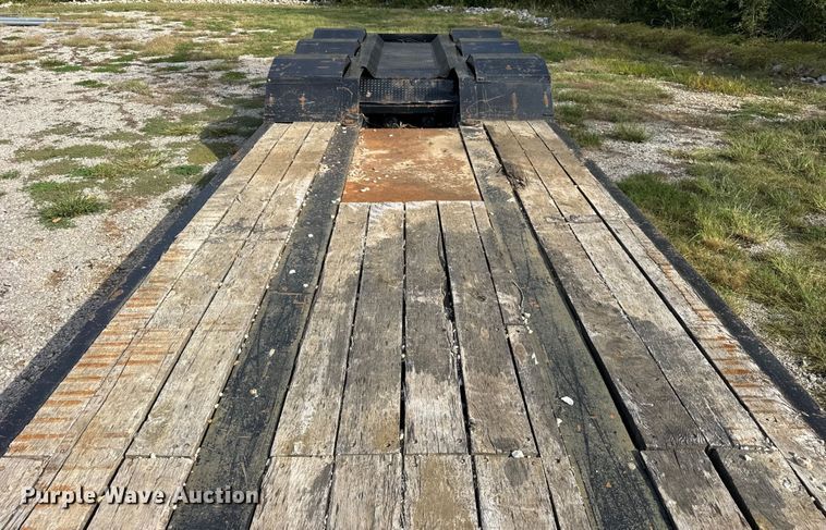 image for item EF2188 2007 Landoll lowboy equipment trailer