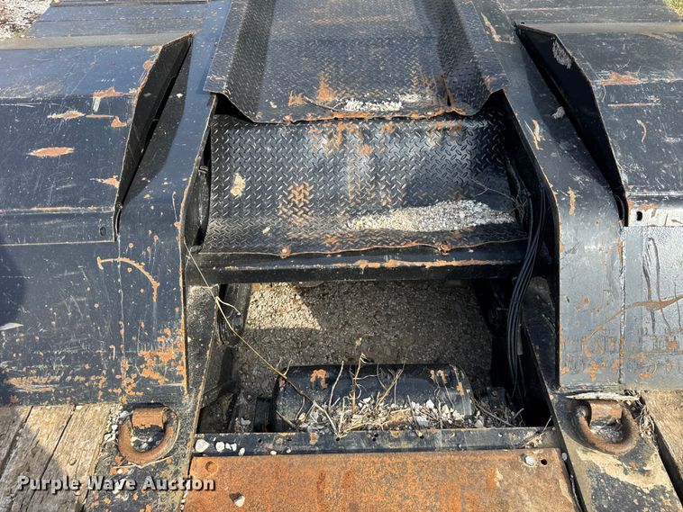 image for item EF2188 2007 Landoll lowboy equipment trailer