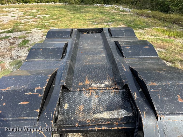 image for item EF2188 2007 Landoll lowboy equipment trailer