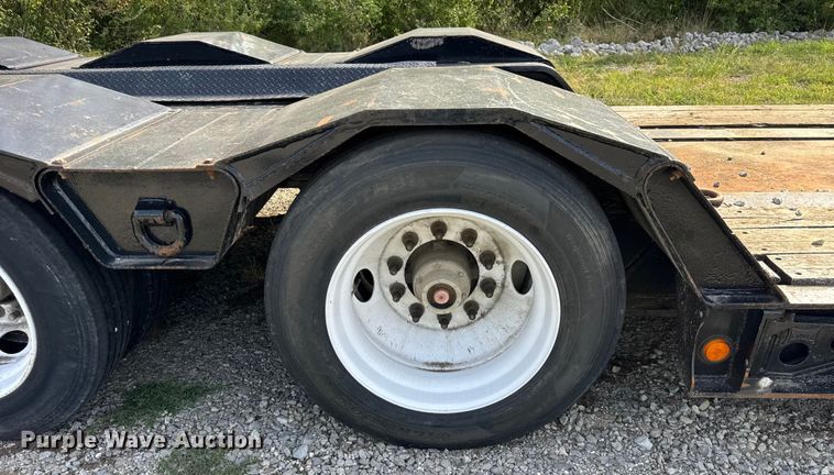 image for item EF2188 2007 Landoll lowboy equipment trailer