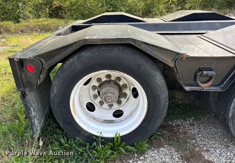 image for item EF2188 2007 Landoll lowboy equipment trailer