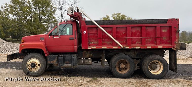 image for item EJ7684 1997 Chevrolet C7500 dump truck