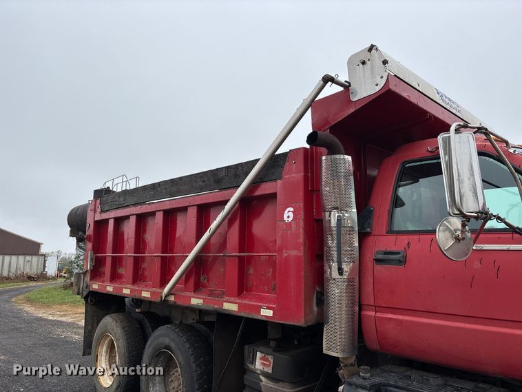 image for item EJ7684 1997 Chevrolet C7500 dump truck