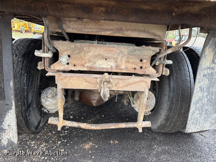 image for item EJ7684 1997 Chevrolet C7500 dump truck