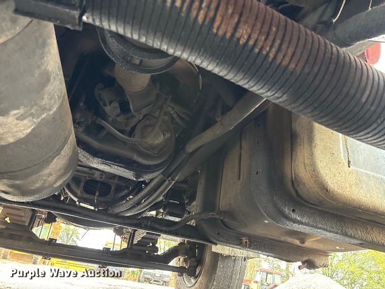 image for item EJ7684 1997 Chevrolet C7500 dump truck